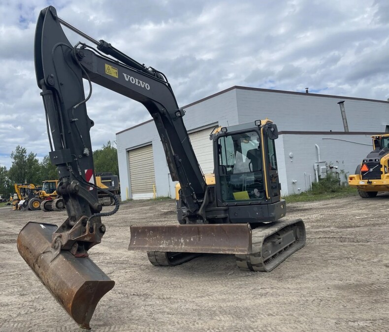2017 Volvo ECR88D Excavator