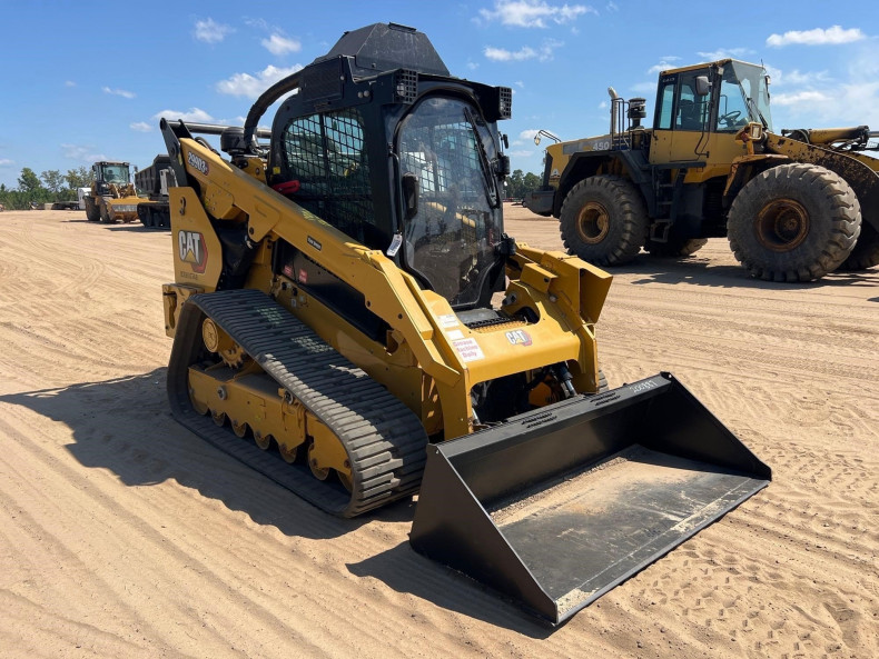 2023 Caterpillar 299D3 XE Compact Track Loader