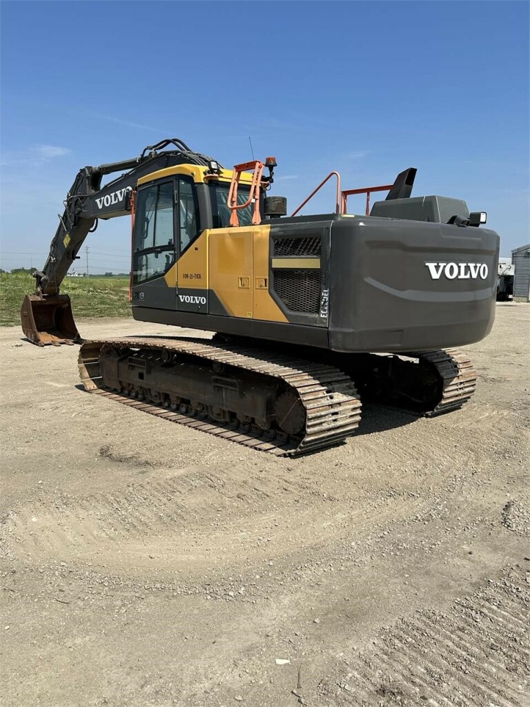 2018 VOLVO EC220EL Hydraulic Excavator